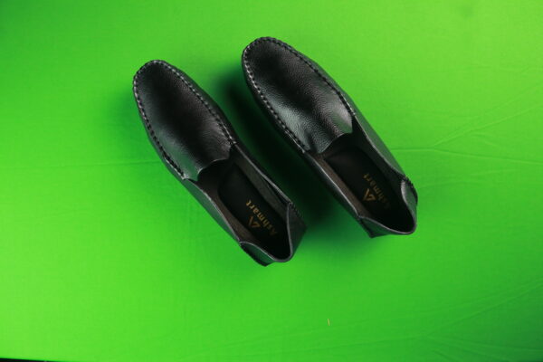 Timeless Comfort: Men's Genuine Leather Casual Minimal Clean look 3 - Image 4
