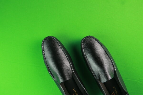 Timeless Comfort: Men's Genuine Leather Casual Minimal Clean look 3 - Image 3